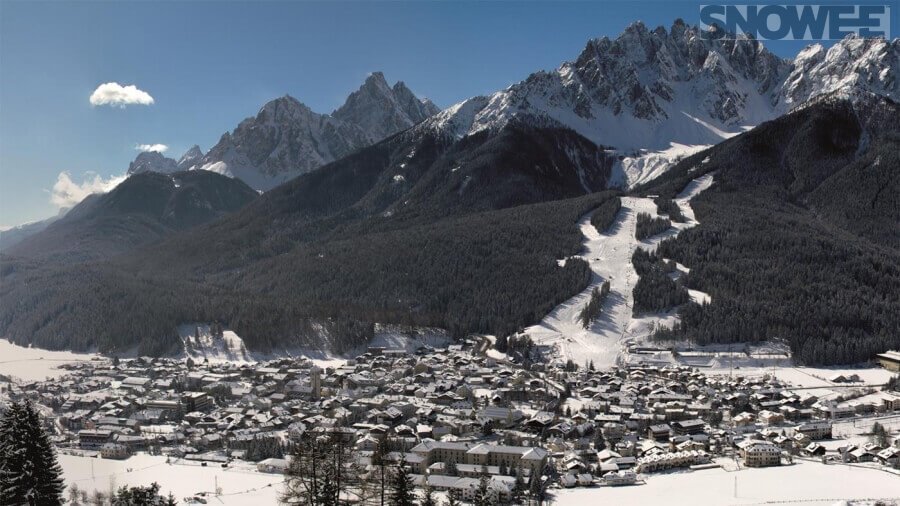 Austria góry oraz ośrodek dla narciarzy