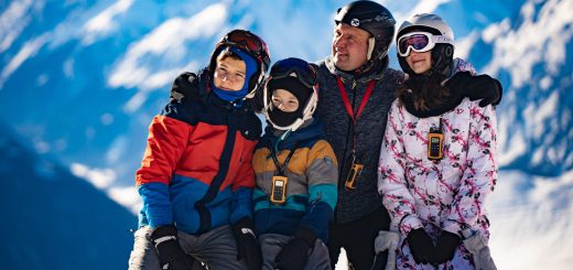 rodzina wyjazd na narty i snowboard w Alpy