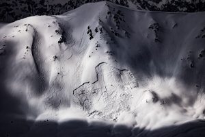 lodowiec szwajcaria lawina
