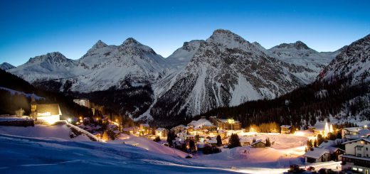 nocna jazda arosa szwajcaria narty snowboard