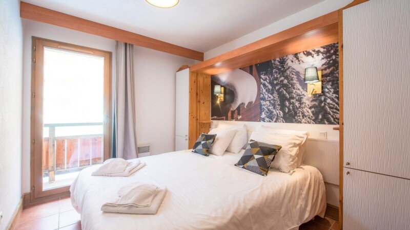 Snowee MMV Montgenevre bedroom Alps