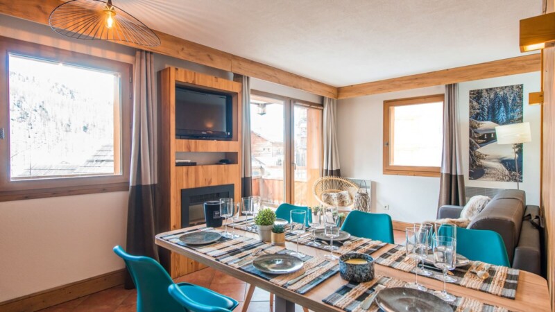 Snowee MMV Montgenevre living room France