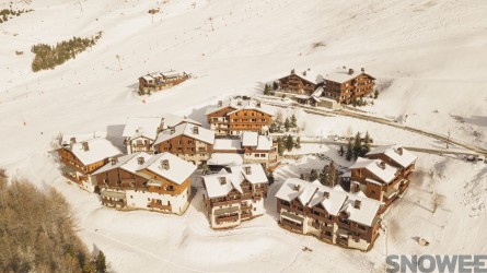 Les Menuires Sapiniere view Snowee