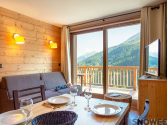 Alps Tignes Snowee MMV living room view
