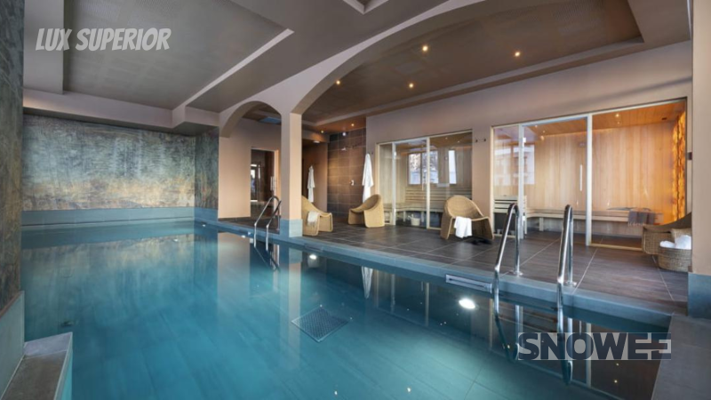 swimmingpool basen ynycio tignes