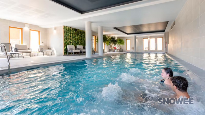 basen spa wellness snowee risoul francja