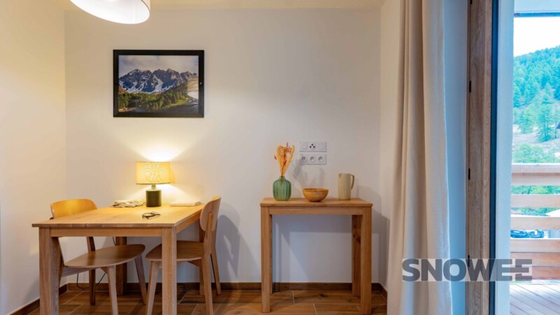 apartament interior alpy wyjazdy na snowboard